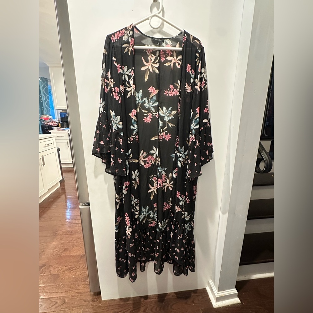 Torrid Sheer Floral Kimono Duster. Black Multi Size 3 – Flowy Lightweight Layer